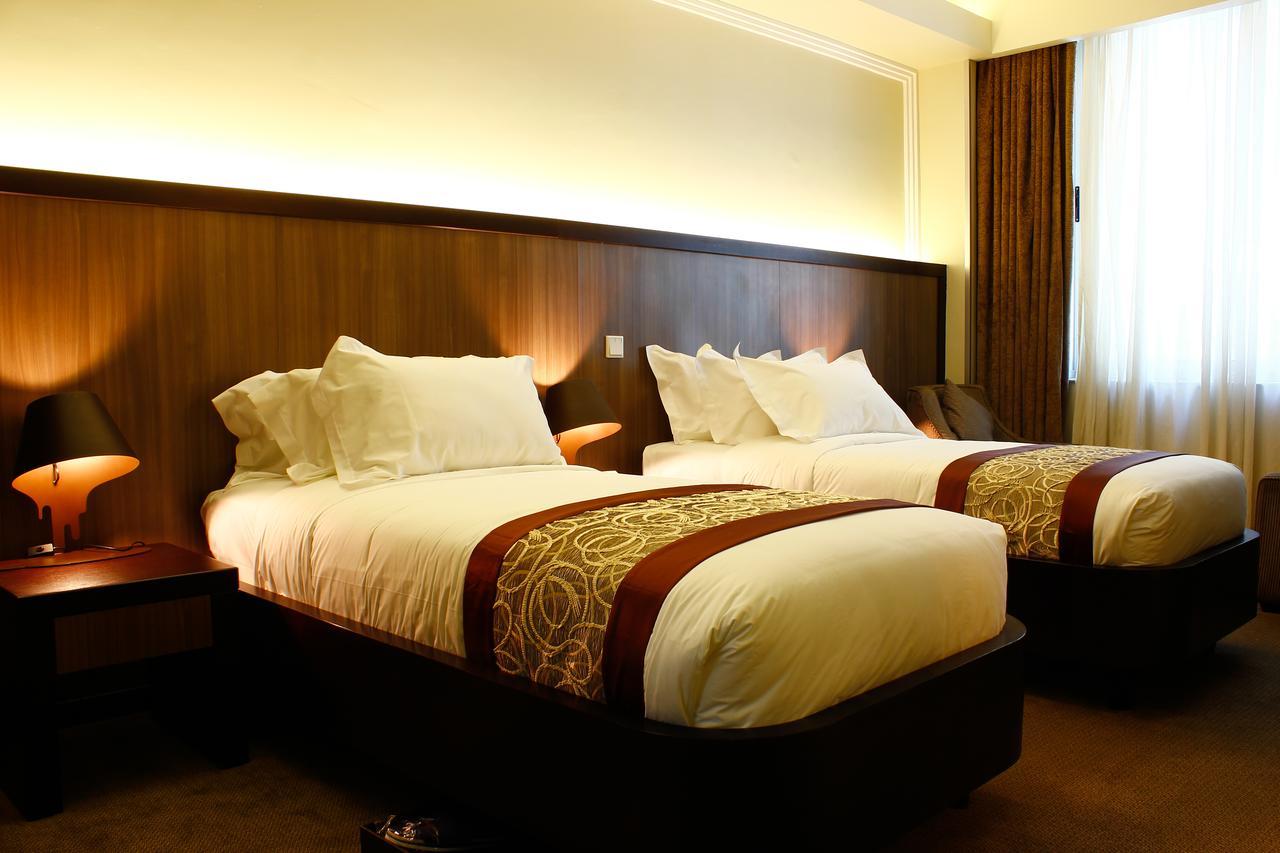 Elilly International Hotel Аддис-Абеба Экстерьер фото