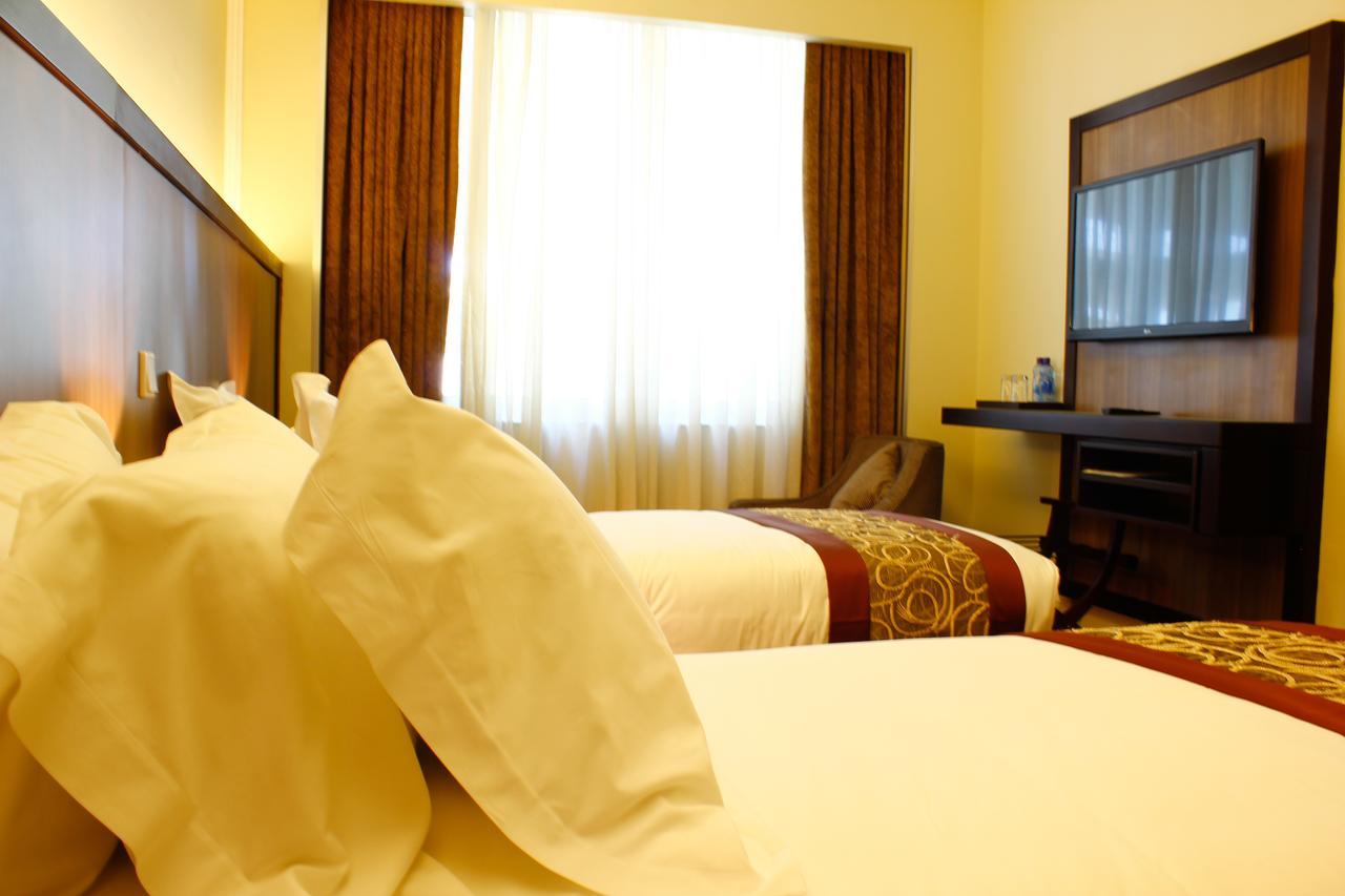 Elilly International Hotel Аддис-Абеба Экстерьер фото