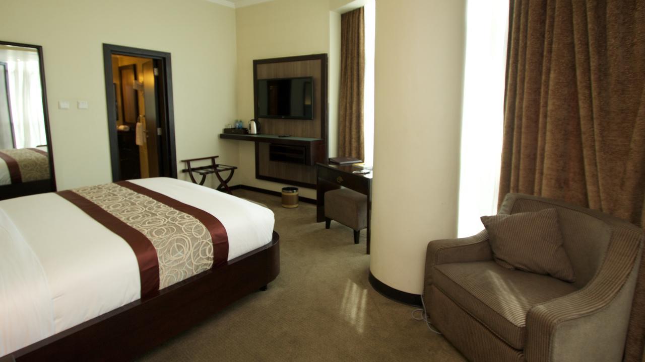Elilly International Hotel Аддис-Абеба Экстерьер фото